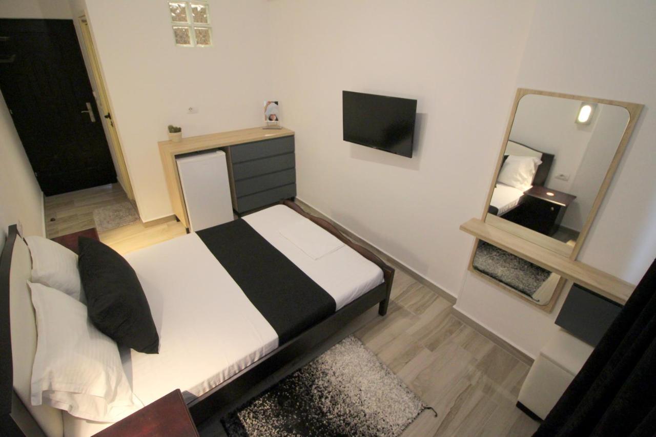 Jericho Rooms Sarande Bagian luar foto