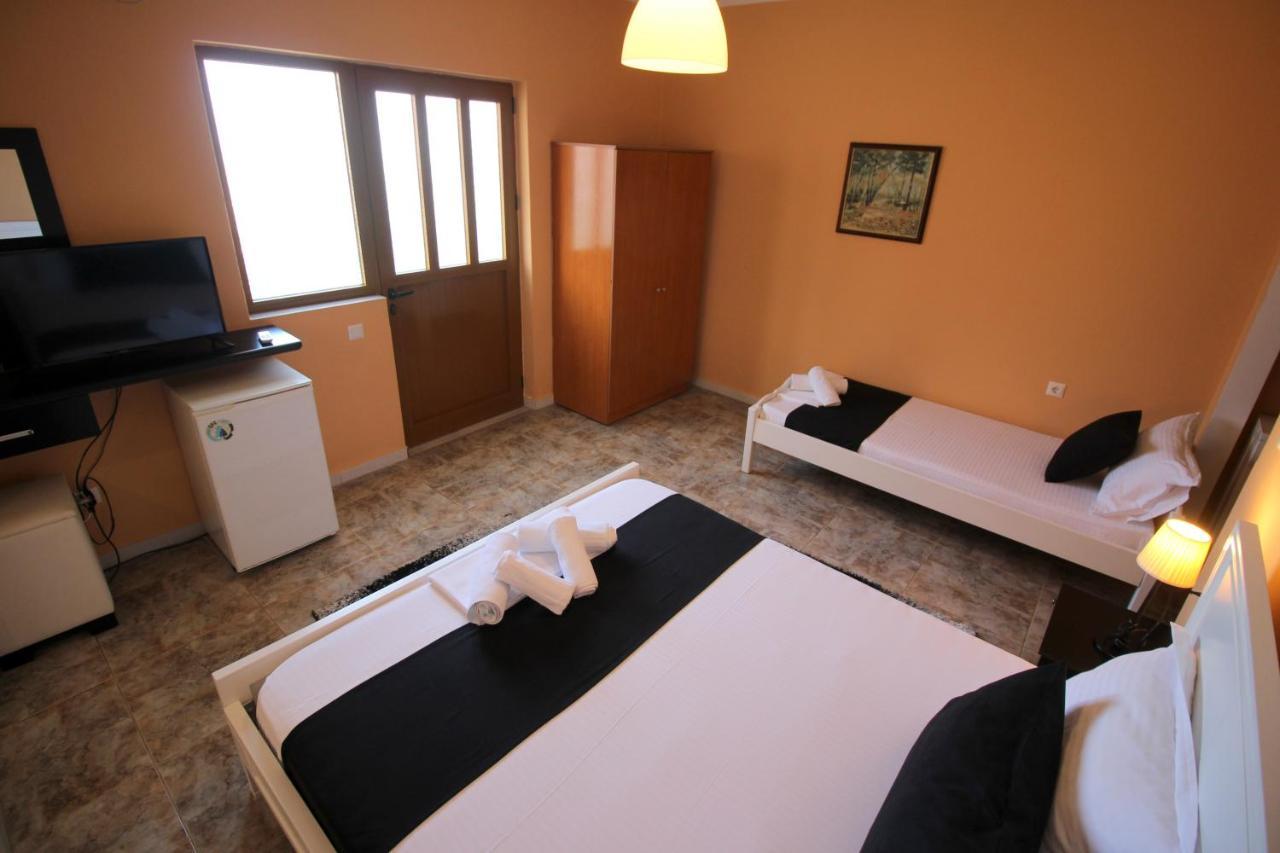 Jericho Rooms Sarande Bagian luar foto