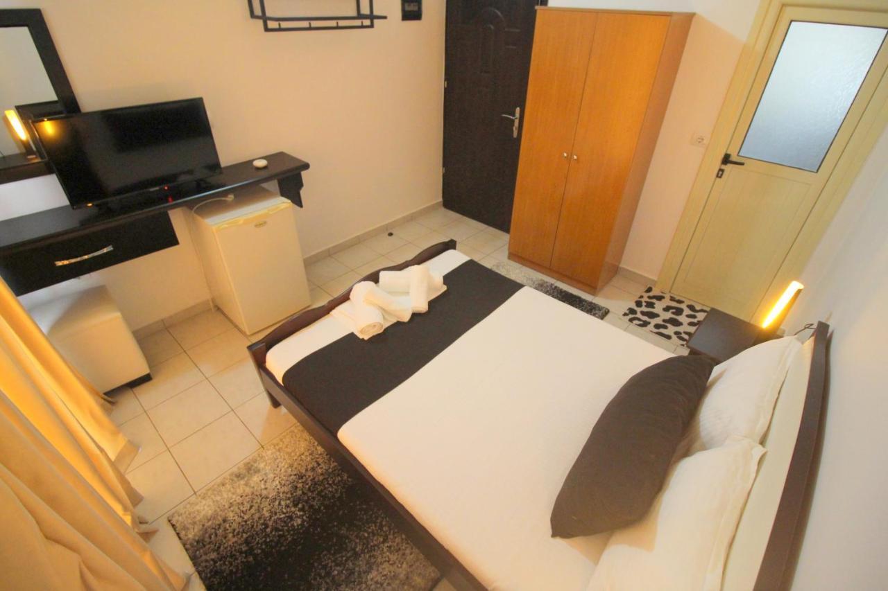 Jericho Rooms Sarande Bagian luar foto