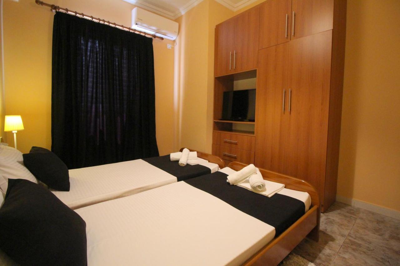 Jericho Rooms Sarande Bagian luar foto